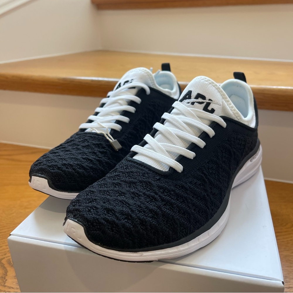 NWT APL Phantom Running Shoes Athletic Propulsion Labs Sneakers Black / White - Picture 3 of 16